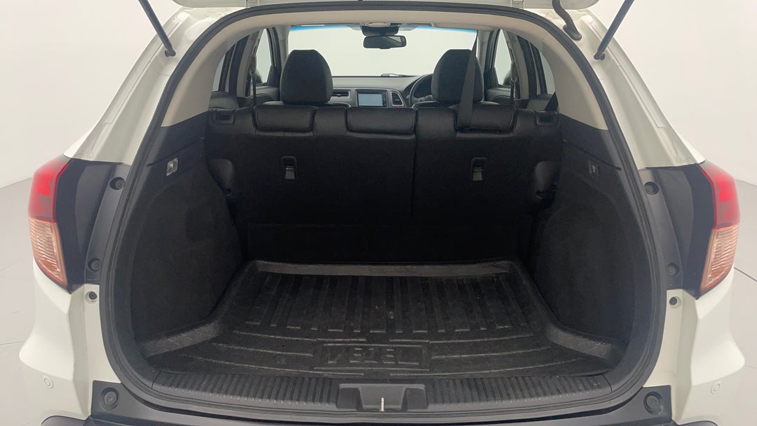 2017 Honda HR-V Vti-l, Automatic, 105990 km, Boot Inside View
