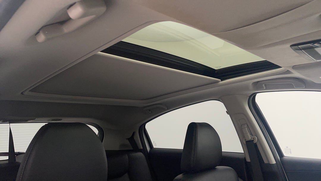 2017 Honda HR-V Vti-l, Automatic, 105990 km, Interior Sunroof/Moonroof