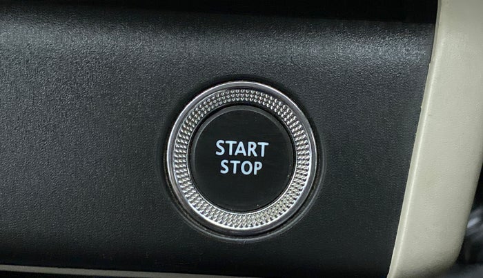 2019 Renault TRIBER 1.0 RXZ, Petrol, Manual, 30,708 km, Keyless Start/ Stop Button