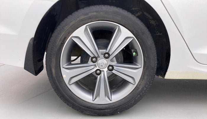 2018 Hyundai Verna 1.6 CRDI SX + AT, Diesel, Automatic, 56,253 km, Right Rear Wheel