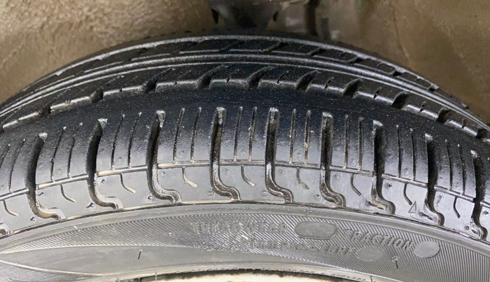 2011 Maruti Zen Estilo LXI, Petrol, Manual, 47,090 km, Left Front Tyre Tread