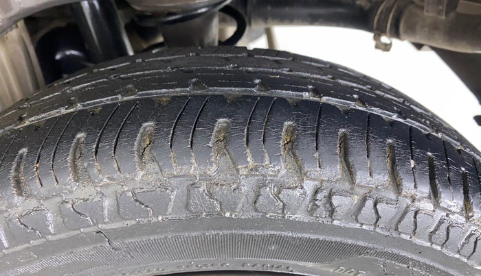 2011 Maruti Zen Estilo LXI, Petrol, Manual, 47,090 km, Left Rear Tyre Tread