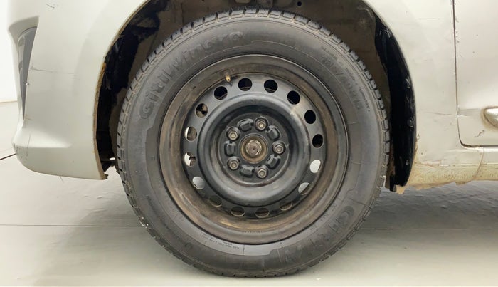 2014 Maruti Ertiga VXI, Petrol, Manual, 1,22,054 km, Left Front Wheel