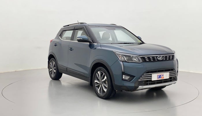 2020 Mahindra XUV300 W8 (O) DIESEL  AT, Diesel, Automatic, 15,573 km, Right Front Diagonal