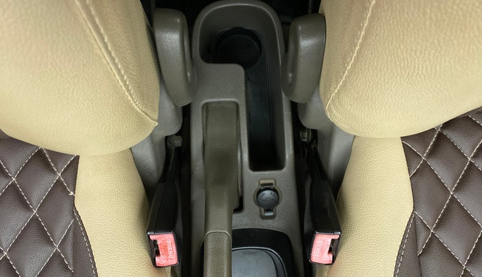2011 Hyundai i10 ERA 1.1 IRDE, CNG, Manual, 78,038 km, Driver Side Adjustment Panel