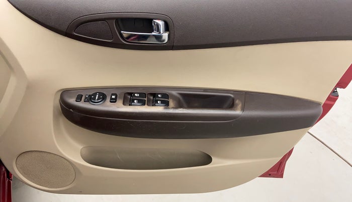 2012 Hyundai i20 ASTA 1.2, Petrol, Manual, 37,982 km, Driver Side Door Panels Controls