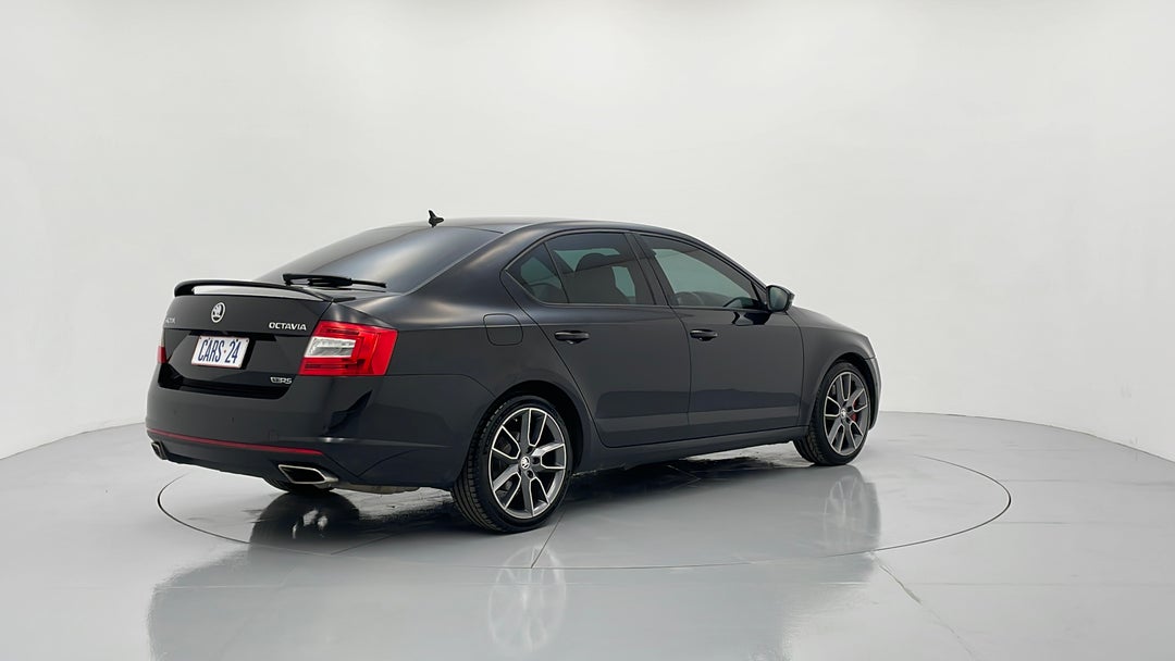 Right Back Diagonal (45- Degree) View