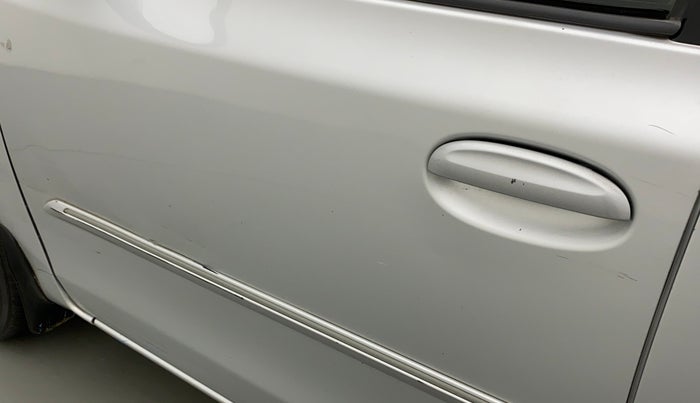 2011 Toyota Etios G, Petrol, Manual, 73,320 km, Front passenger door - Minor scratches