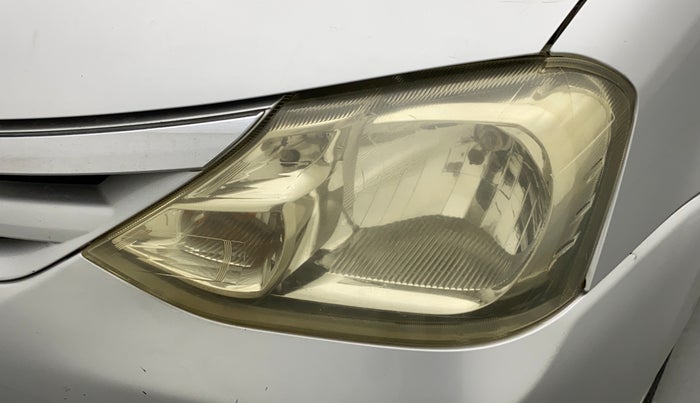 2011 Toyota Etios G, Petrol, Manual, 73,320 km, Left headlight - Faded