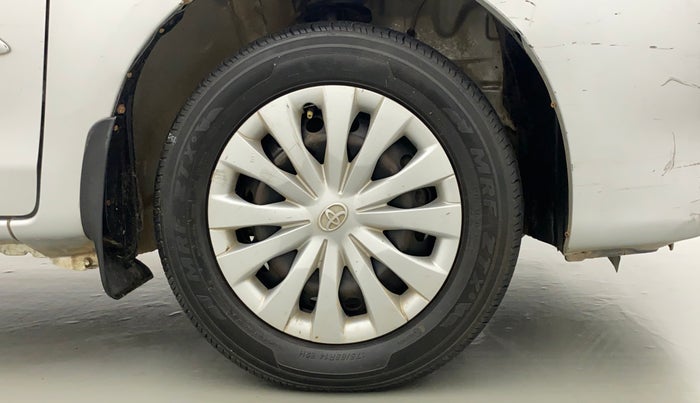 2011 Toyota Etios G, Petrol, Manual, 73,320 km, Right Front Wheel