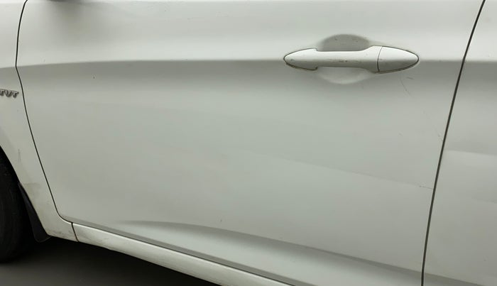 2013 Hyundai Verna FLUIDIC 1.6 VTVT EX, Petrol, Manual, 52,740 km, Front passenger door - Slightly dented