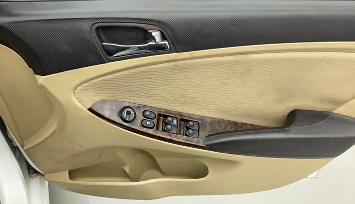 2013 Hyundai Verna FLUIDIC 1.6 VTVT EX, Petrol, Manual, 52,740 km, Driver Side Door Panels Control