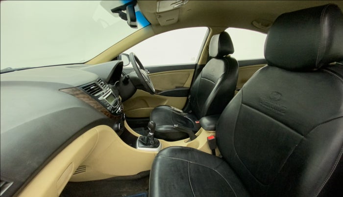 2013 Hyundai Verna FLUIDIC 1.6 VTVT EX, Petrol, Manual, 52,740 km, Right Side Front Door Cabin