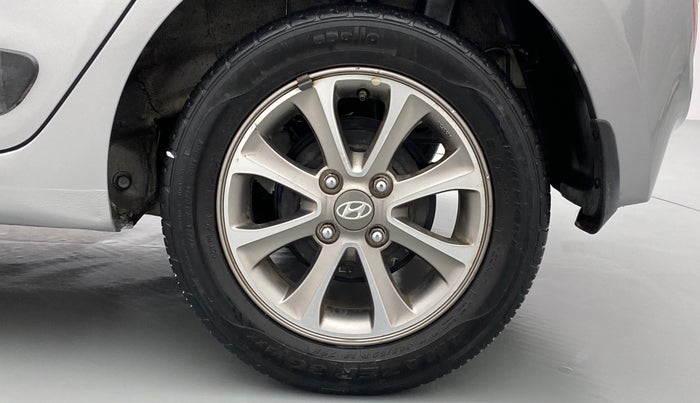2015 Hyundai Grand i10 ASTA 1.2 (O) VTVT, Petrol, Manual, 40,236 km, Left Rear Wheel