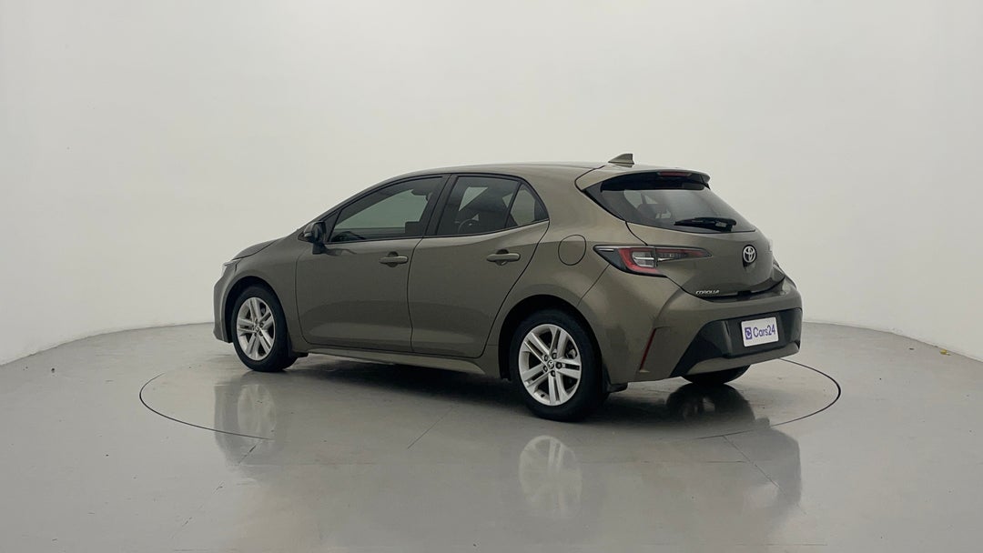 Left Back Diagonal (45- Degree) View