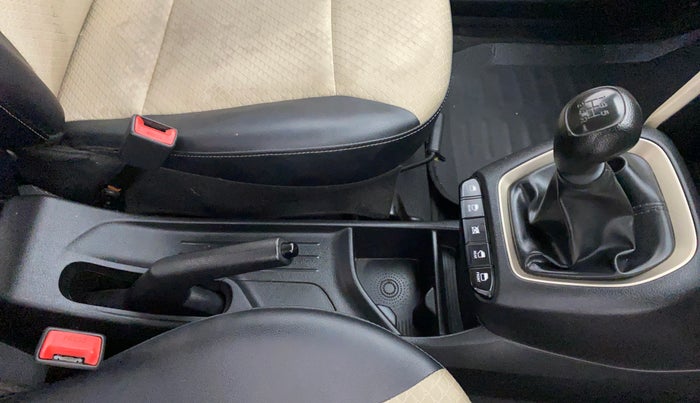 2019 Hyundai NEW SANTRO 1.1 MAGNA MT, Petrol, Manual, 18,810 km, Gear Lever