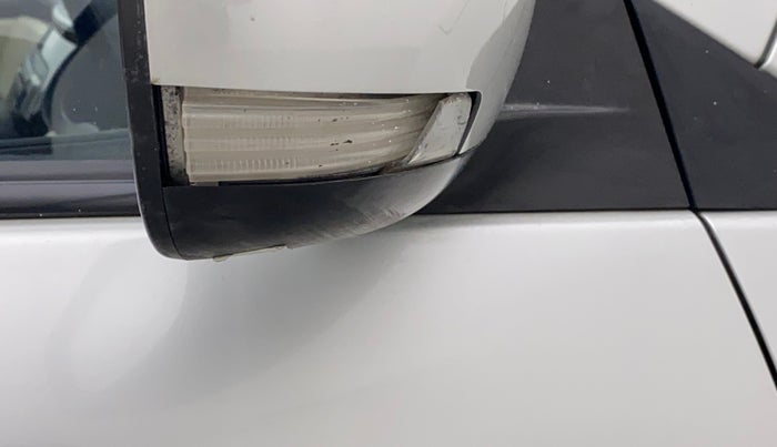 2018 Maruti Ciaz DELTA 1.4 MT PETROL, Petrol, Manual, 89,048 km, Right rear-view mirror - Indicator light has minor damage