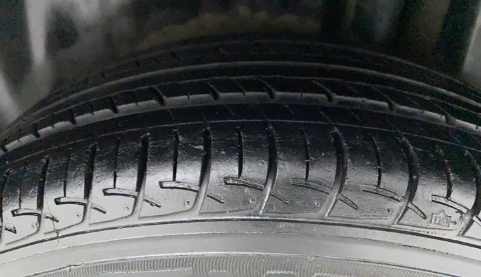 2018 Maruti Ciaz DELTA 1.4 MT PETROL, Petrol, Manual, 89,048 km, Left Rear Tyre Tread
