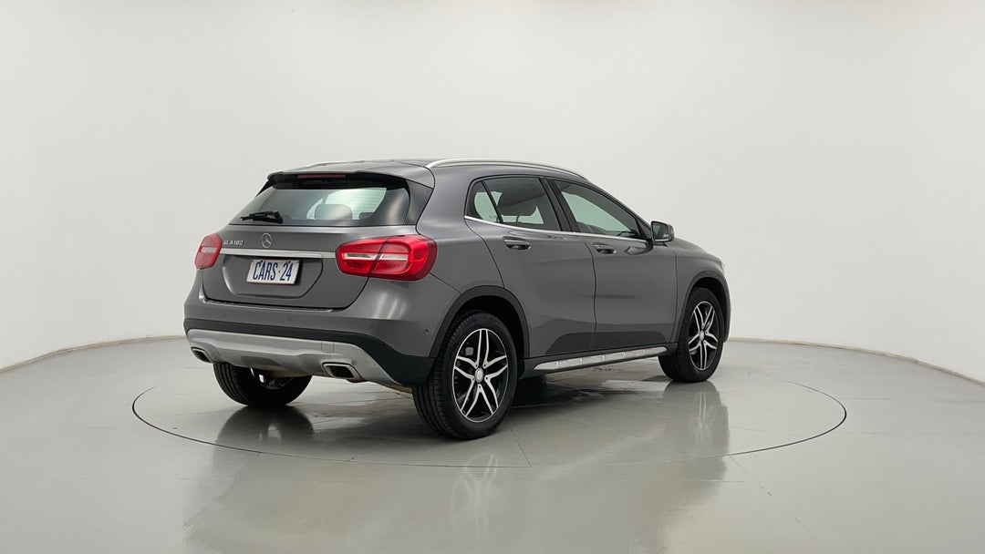 2016 Mercedes-benz GLA 180, Automatic, 105222 km, Right Back Diagonal (45- Degree) View