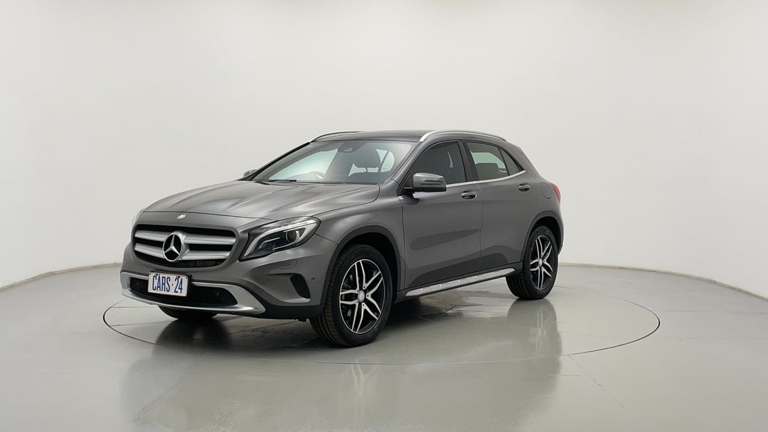 2016 Mercedes-benz GLA 180, Automatic, 105222 km, Left Front Diagonal (45- Degree) View