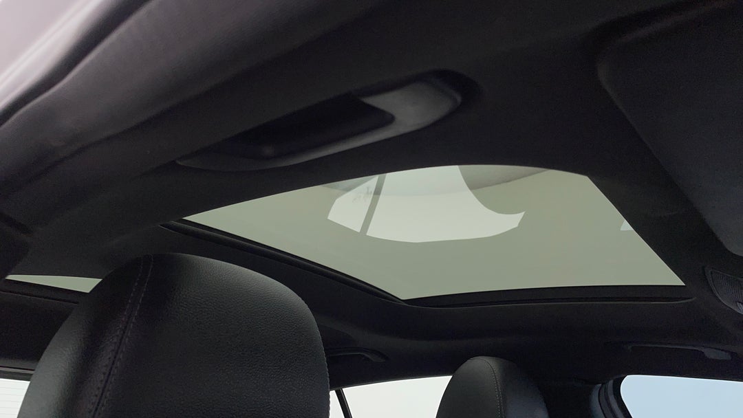 2016 Mercedes-benz GLA 180, Automatic, 105222 km, Interior Sunroof/Moonroof