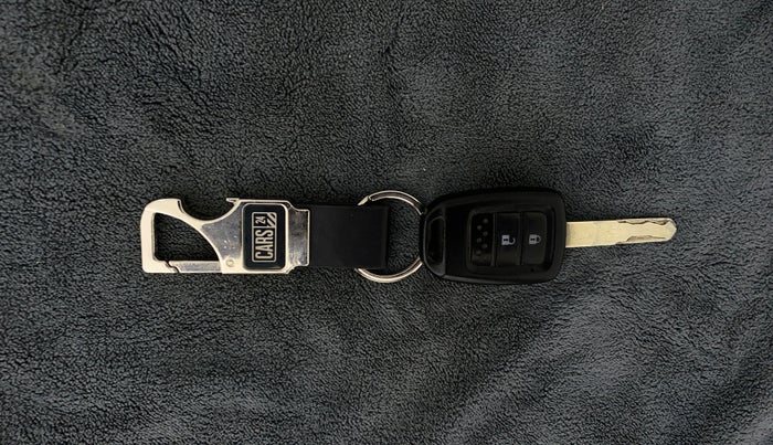 2017 Honda Jazz 1.2L I-VTEC V, Petrol, Manual, 1,01,402 km, Key Close Up