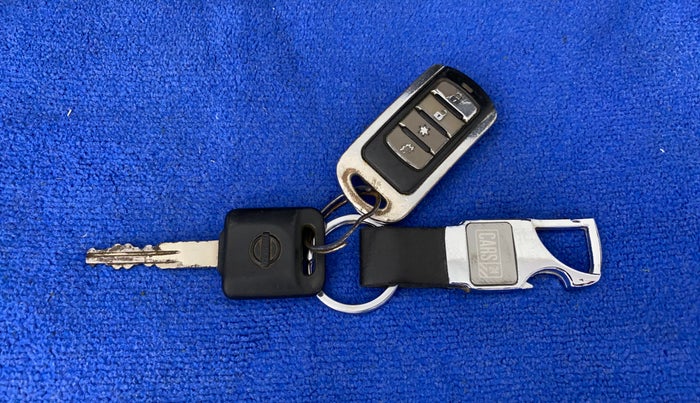 2015 Nissan Micra Active XL, Petrol, Manual, 84,913 km, Key Close Up