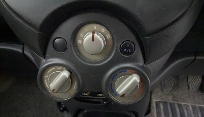 2015 Nissan Micra Active XL, Petrol, Manual, 84,913 km, AC Unit - Directional switch has minor damage