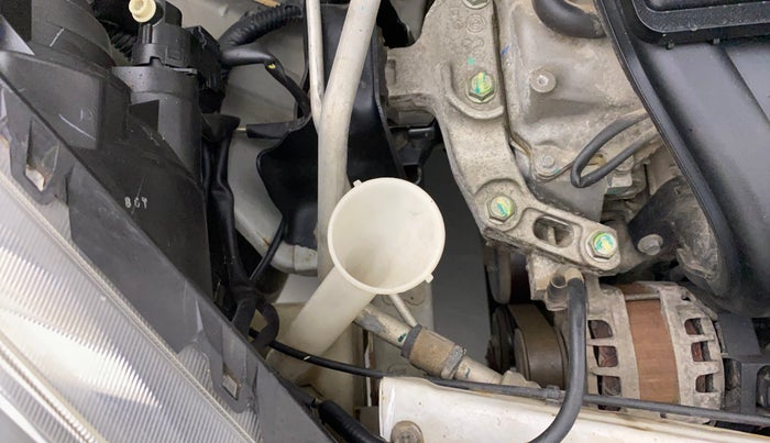 2015 Nissan Micra Active XL, Petrol, Manual, 84,913 km, Front windshield - Wiper bottle cap missing