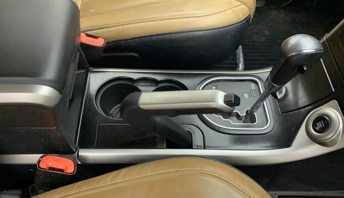 2019 Mahindra XUV500 W11 AT, Diesel, Automatic, 27,869 km, Gear Lever