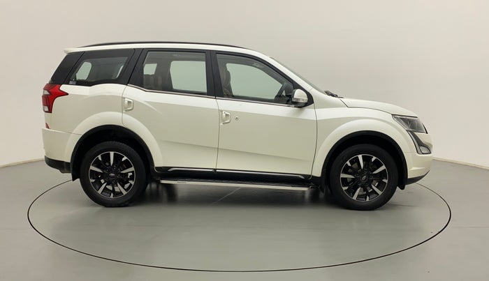 2019 Mahindra XUV500 W11 AT, Diesel, Automatic, 27,869 km, Right Side View
