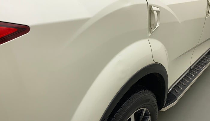 2019 Mahindra XUV500 W11 AT, Diesel, Automatic, 27,869 km, Right quarter panel - Slightly dented