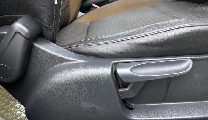 2018 Volkswagen Polo HIGHLINE PLUS 1.0 16 ALLOY, Petrol, Manual, 79,520 km, Driver Side Adjustment Panel