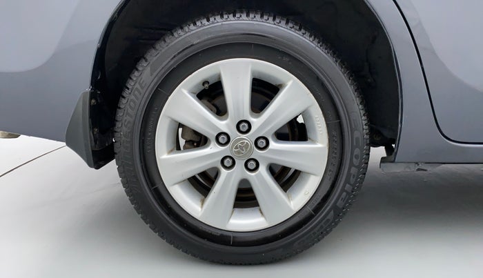 2016 Toyota Corolla Altis G, Petrol, Manual, 78,087 km, Right Rear Wheel