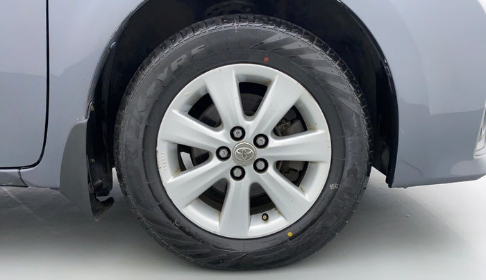 2016 Toyota Corolla Altis G, Petrol, Manual, 78,087 km, Right Front Wheel