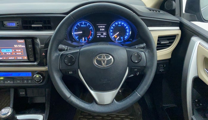 2016 Toyota Corolla Altis G, Petrol, Manual, 78,087 km, Steering Wheel Close Up