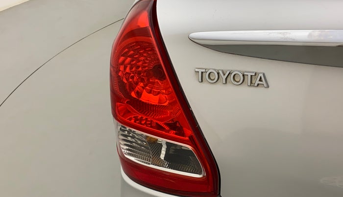 2012 Toyota Etios V, Petrol, Manual, 60,830 km, Left tail light - Minor damage