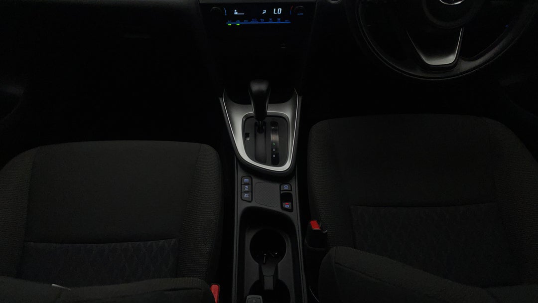 2023 Toyota Yaris Cross Gx Hybrid, Automatic, 19029 km, Center Console