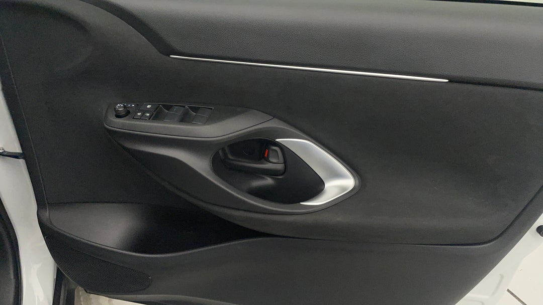 2023 Toyota Yaris Cross Gx Hybrid, Automatic, 19029 km, Speaker View