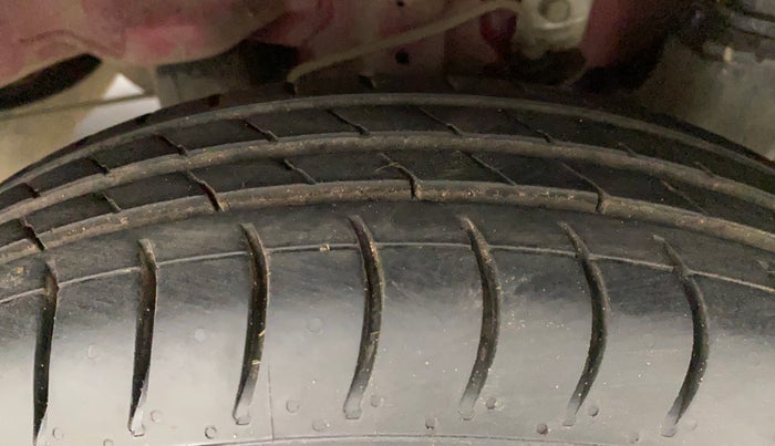 2015 Hyundai Eon ERA +, Petrol, Manual, 35,665 km, Left Rear Tyre Tread