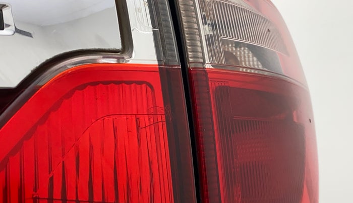 2014 Ford Ecosport TREND 1.5L DIESEL, Diesel, Manual, 1,16,584 km, Right tail light - Minor scratches