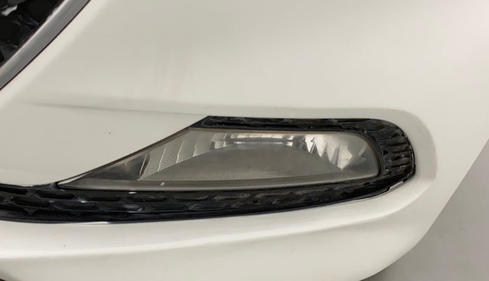 2016 Hyundai Elite i20 ASTA 1.2 (O), Petrol, Manual, 48,807 km, Left fog light - Not fixed properly