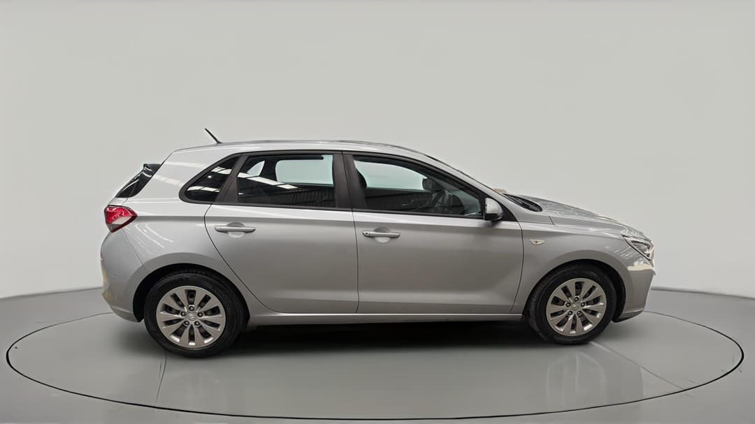 2019 Hyundai i30 Go, Automatic, 140700 km, Right Side View