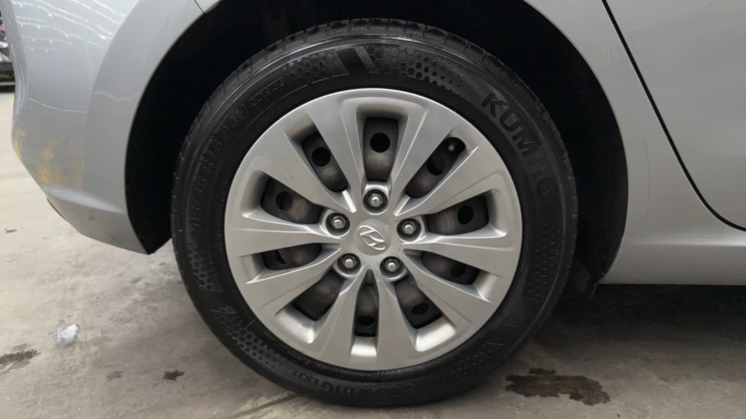 2019 Hyundai i30 Go, Automatic, 140700 km, Right Rear Wheel