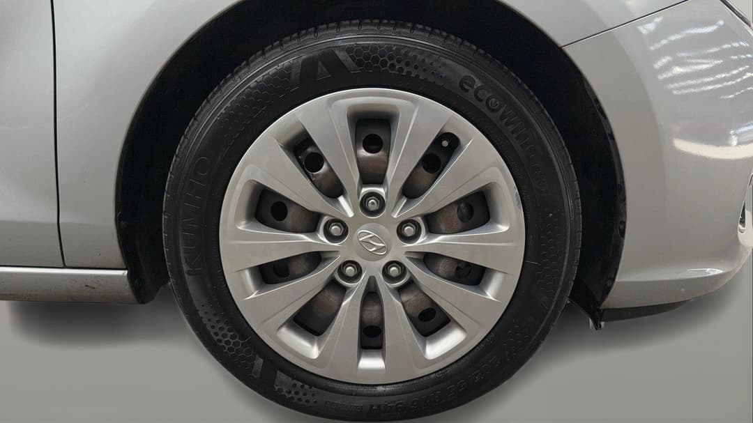 2019 Hyundai i30 Go, Automatic, 140700 km, Right Front Wheel