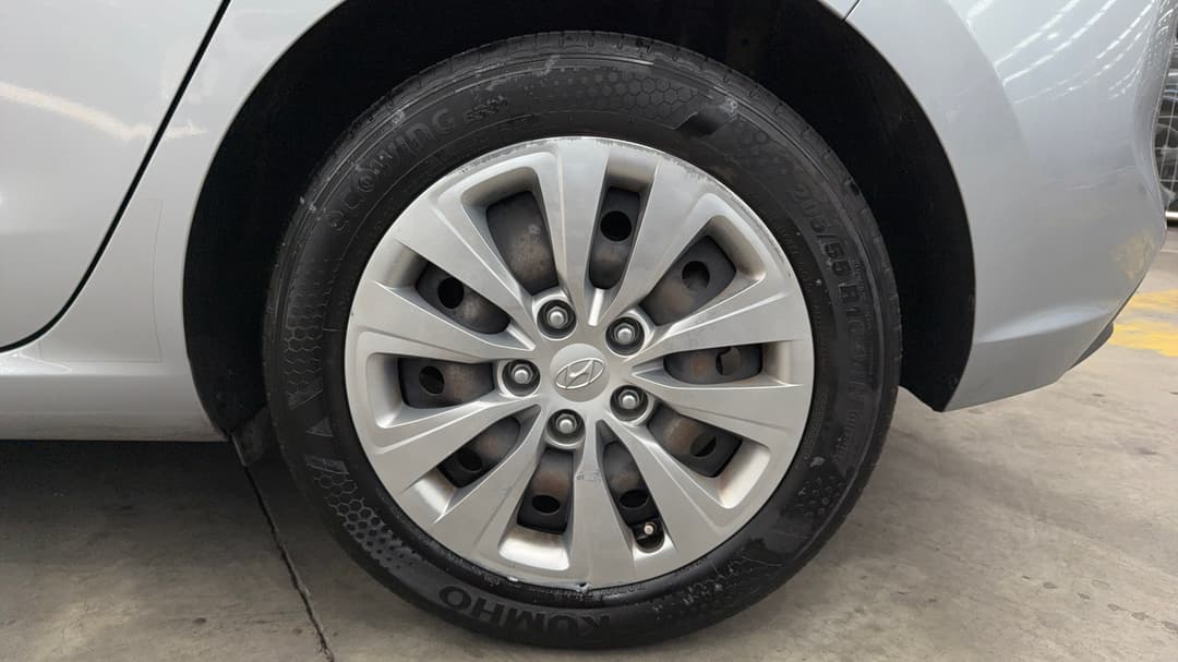 2019 Hyundai i30 Go, Automatic, 140700 km, Left Rear Wheel