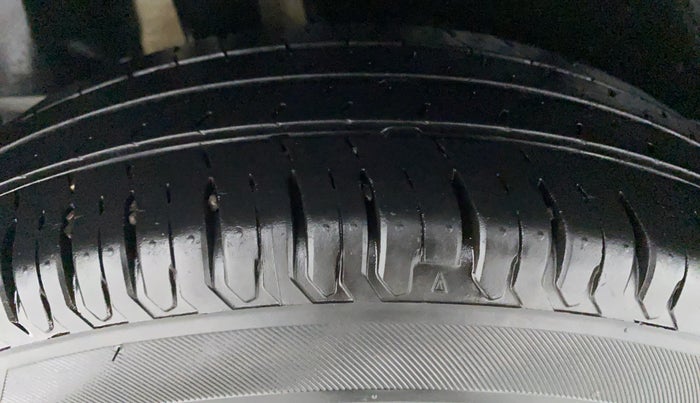 2018 Maruti Dzire VXI, Petrol, Manual, 13,083 km, Right Rear Tyre Tread