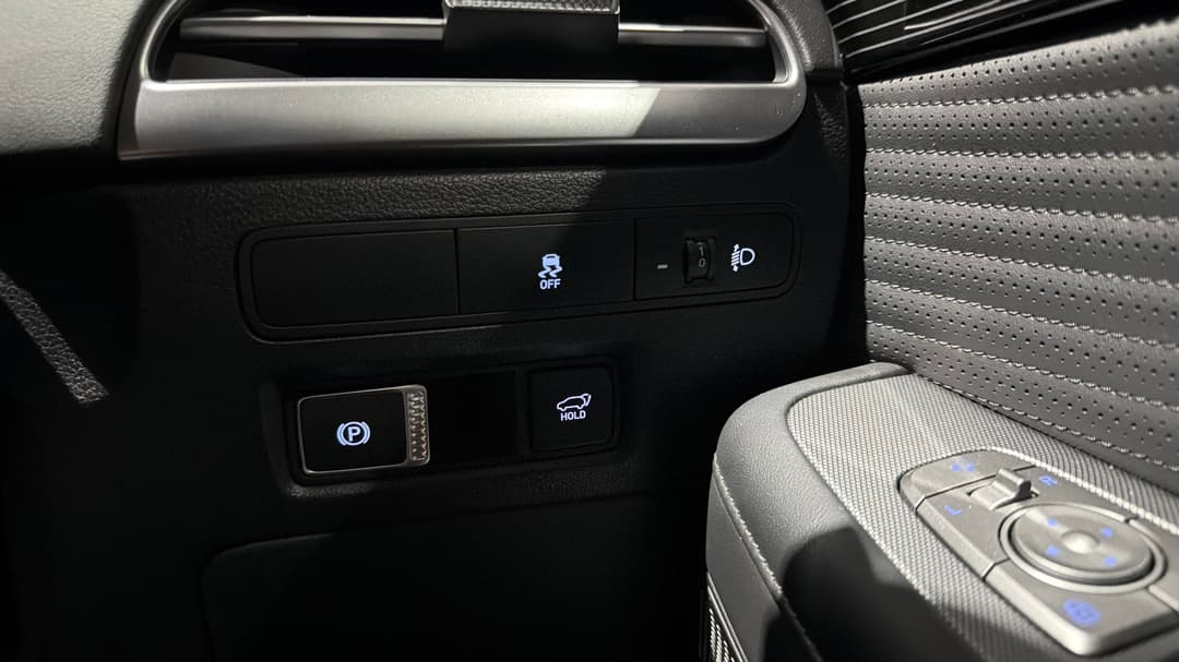 2023 Hyundai Palisade Highlander (7 Seat), Automatic, 31804 km, Utility Switches/Buttons