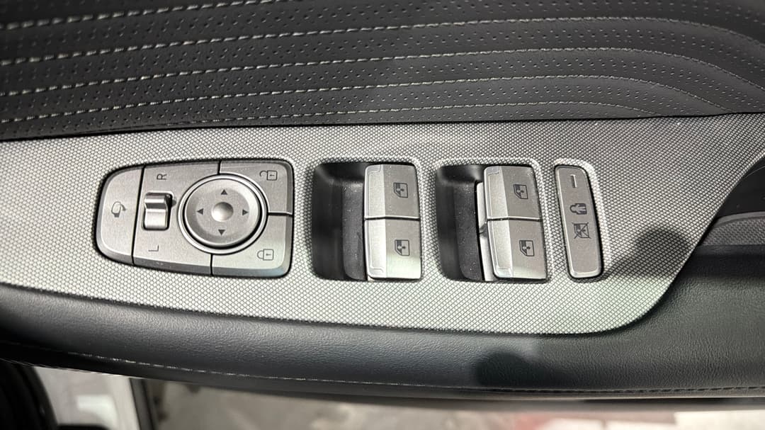 2023 Hyundai Palisade Highlander (7 Seat), Automatic, 31804 km, Drivers Side Door Panel Controls