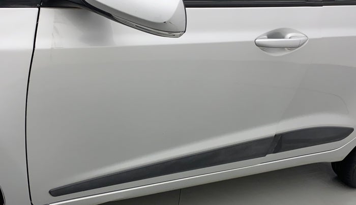 2017 Hyundai Grand i10 SPORTZ (O) 1.2 KAPPA VTVT, Petrol, Manual, 48,144 km, Front passenger door - Paint has faded